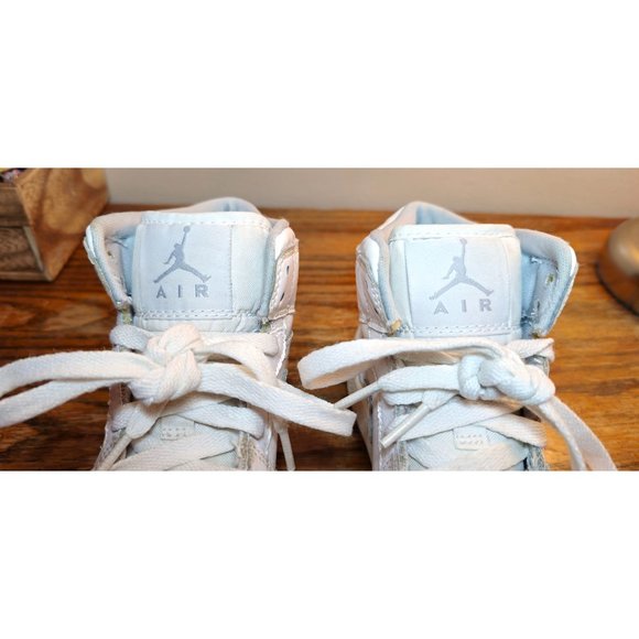 Nike Air Jordan 1 Mid Top Sneakers '15 White Wolf Grey Great Condition 4Y W5.5 - Picture 6 of 11